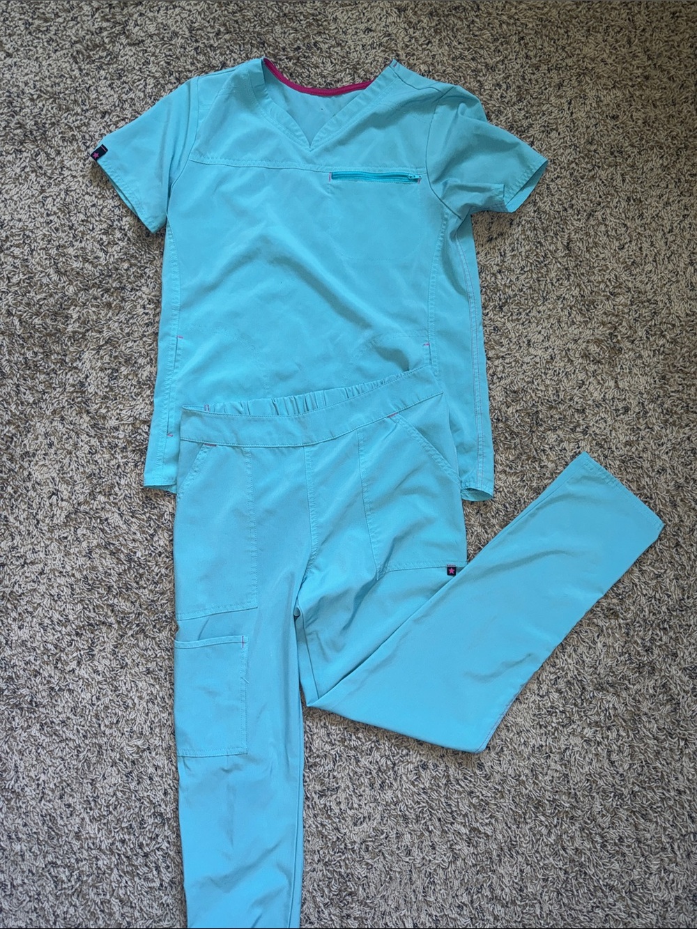 Scrubstar Aqua Women's Scrub Top and Jogger Pants Set